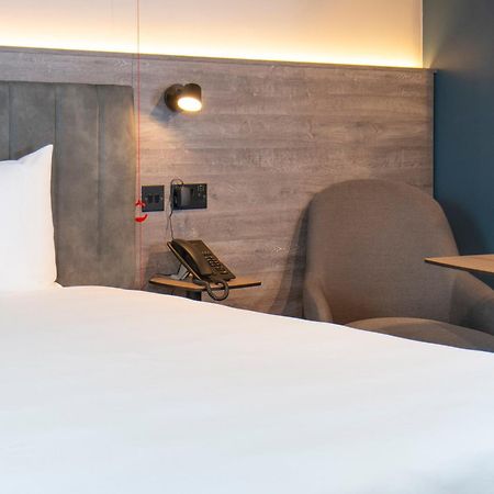 Ibis Styles London Gatwick Airport Hotel Crawley Kültér fotó