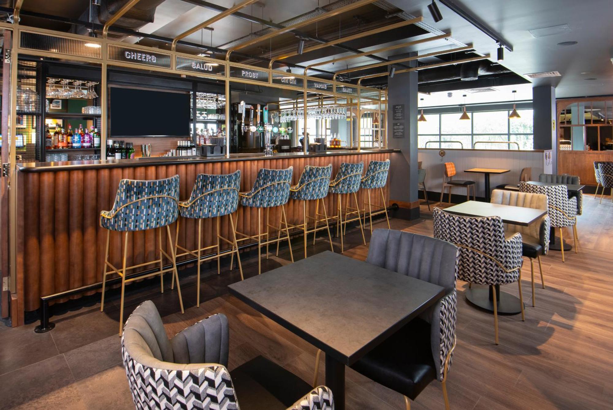 Ibis Styles London Gatwick Airport Hotel Crawley Kültér fotó