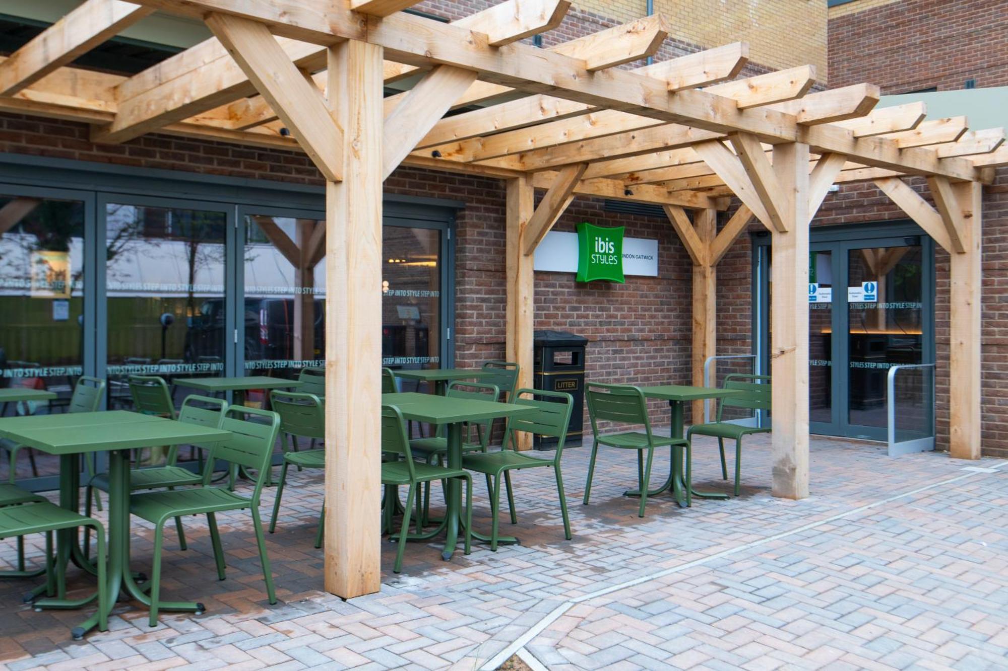 Ibis Styles London Gatwick Airport Hotel Crawley Kültér fotó