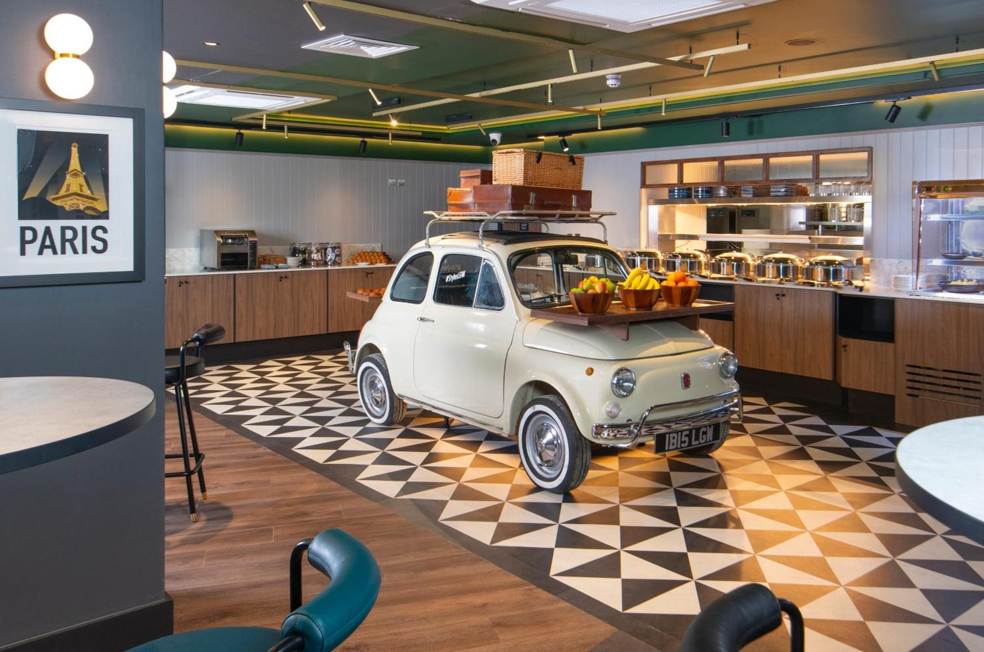 Ibis Styles London Gatwick Airport Hotel Crawley Kültér fotó