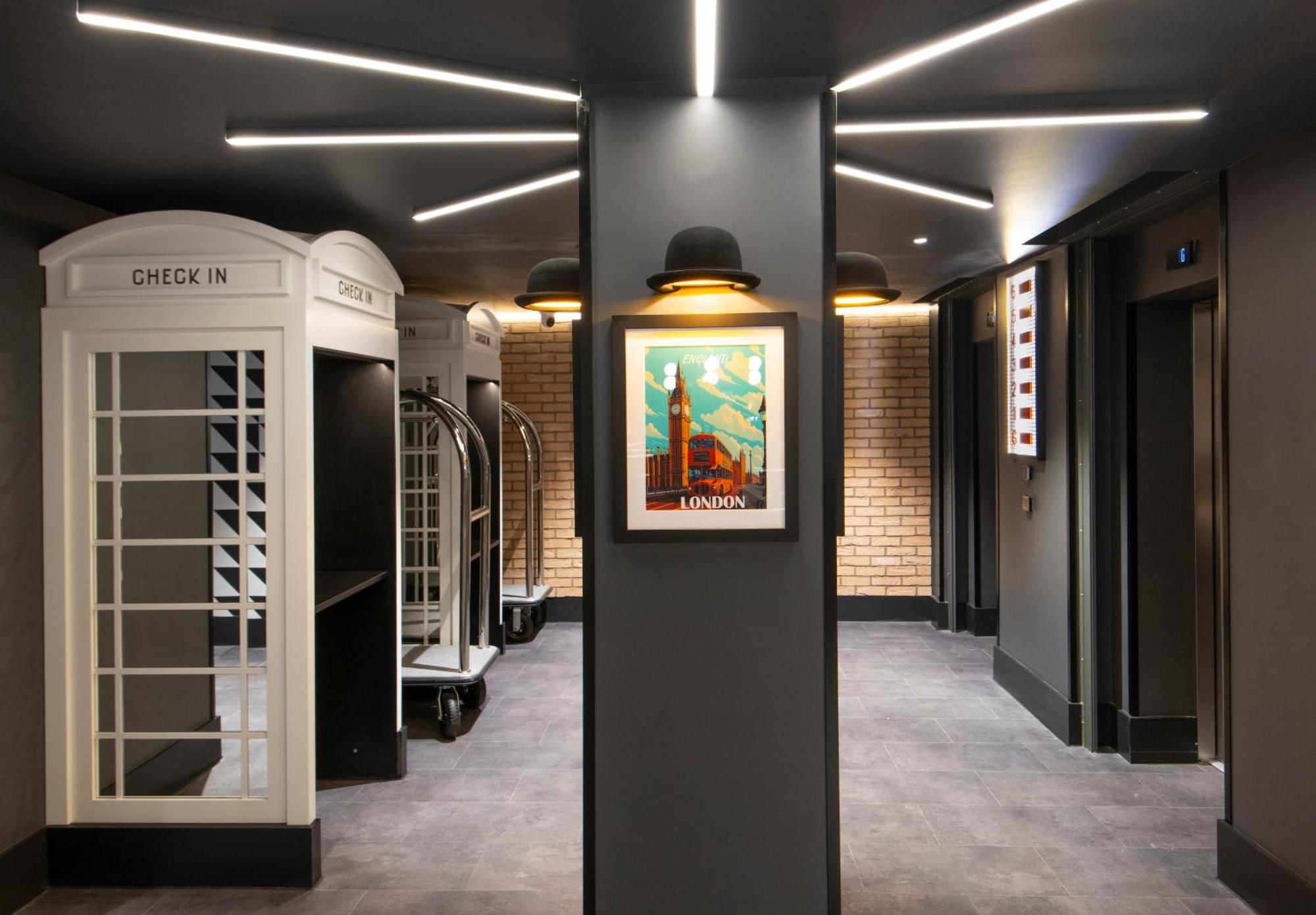 Ibis Styles London Gatwick Airport Hotel Crawley Kültér fotó
