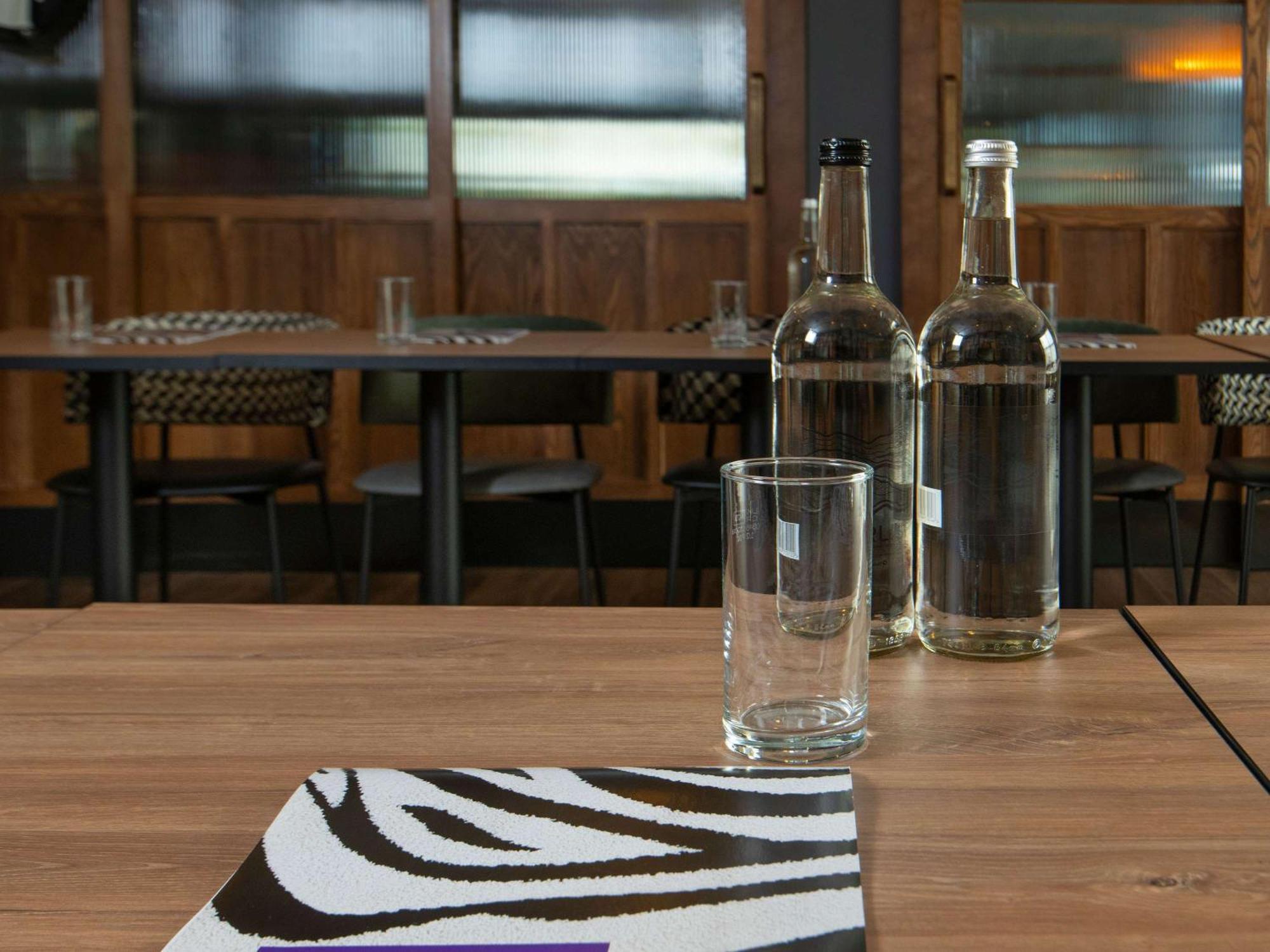 Ibis Styles London Gatwick Airport Hotel Crawley Kültér fotó