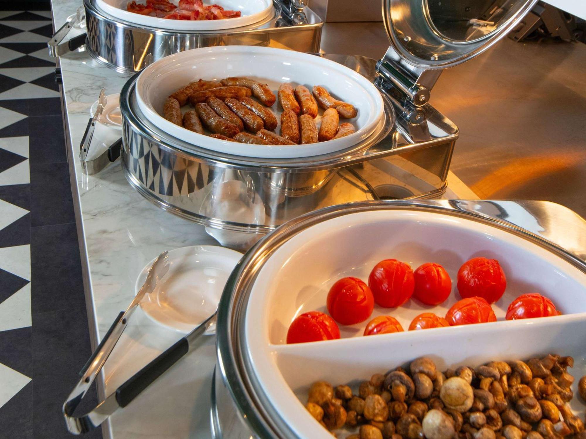 Ibis Styles London Gatwick Airport Hotel Crawley Kültér fotó