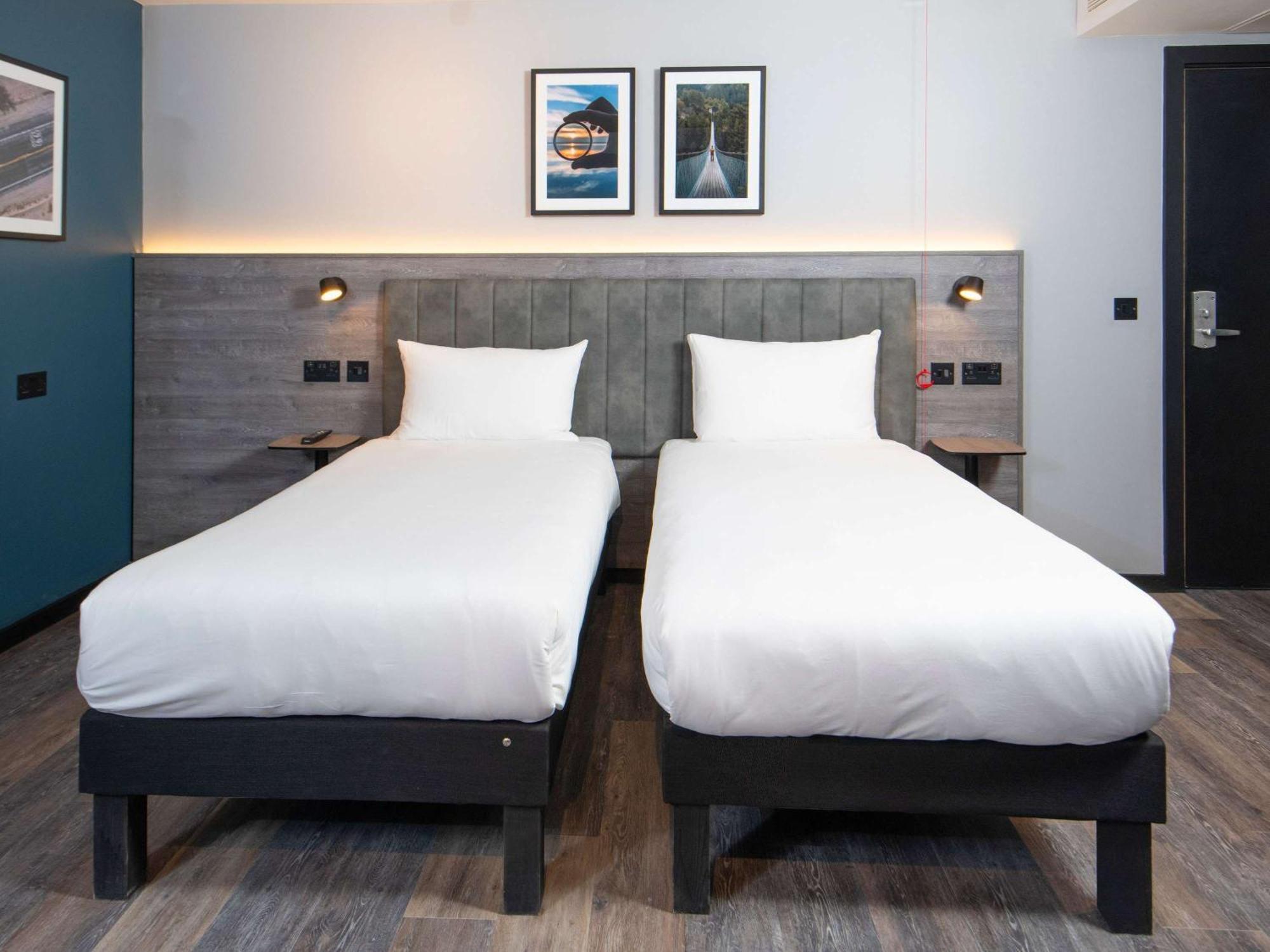 Ibis Styles London Gatwick Airport Hotel Crawley Kültér fotó