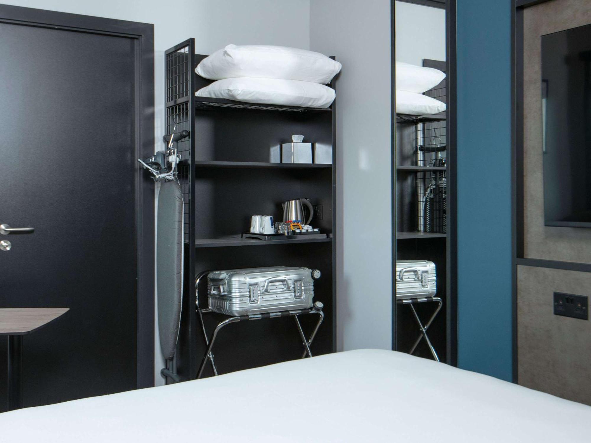 Ibis Styles London Gatwick Airport Hotel Crawley Kültér fotó