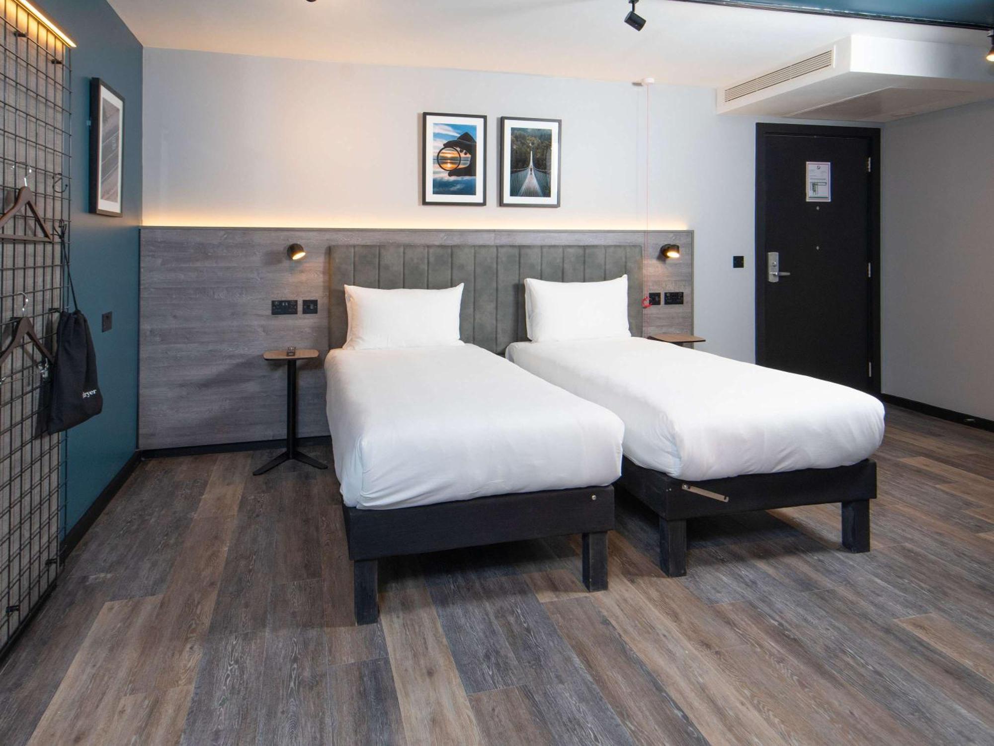 Ibis Styles London Gatwick Airport Hotel Crawley Kültér fotó