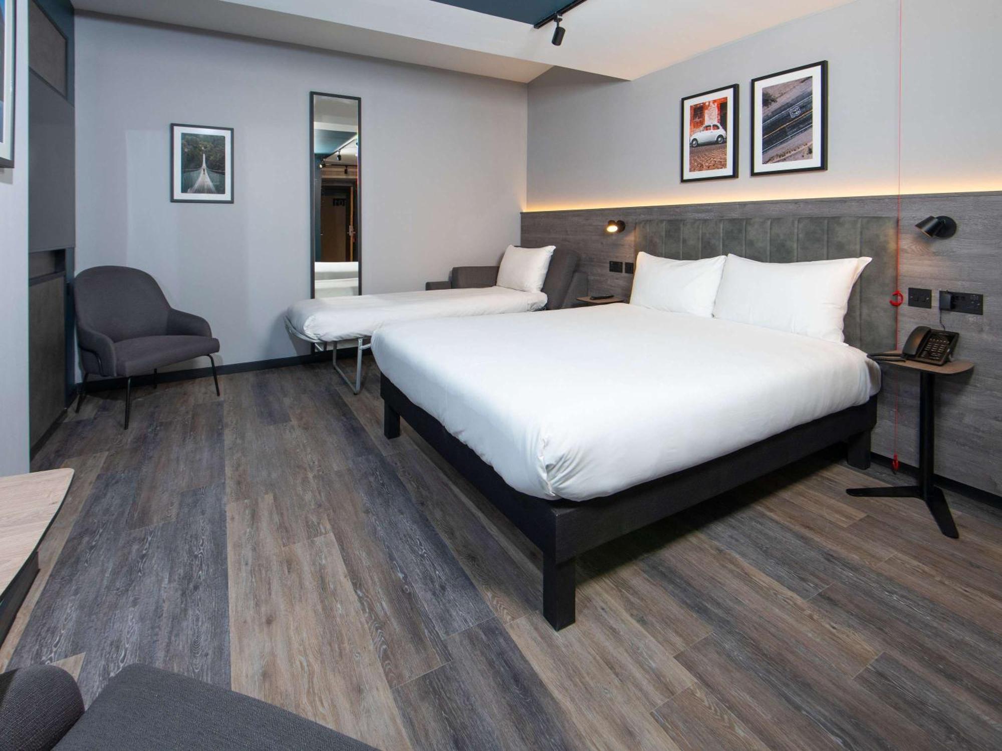 Ibis Styles London Gatwick Airport Hotel Crawley Kültér fotó