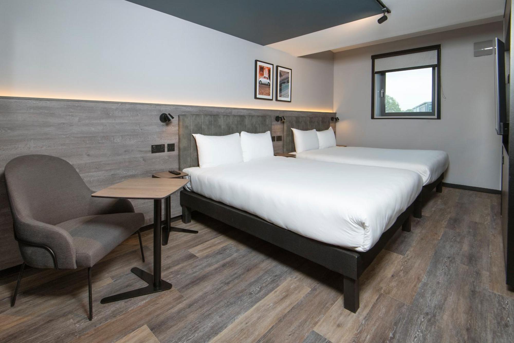 Ibis Styles London Gatwick Airport Hotel Crawley Kültér fotó