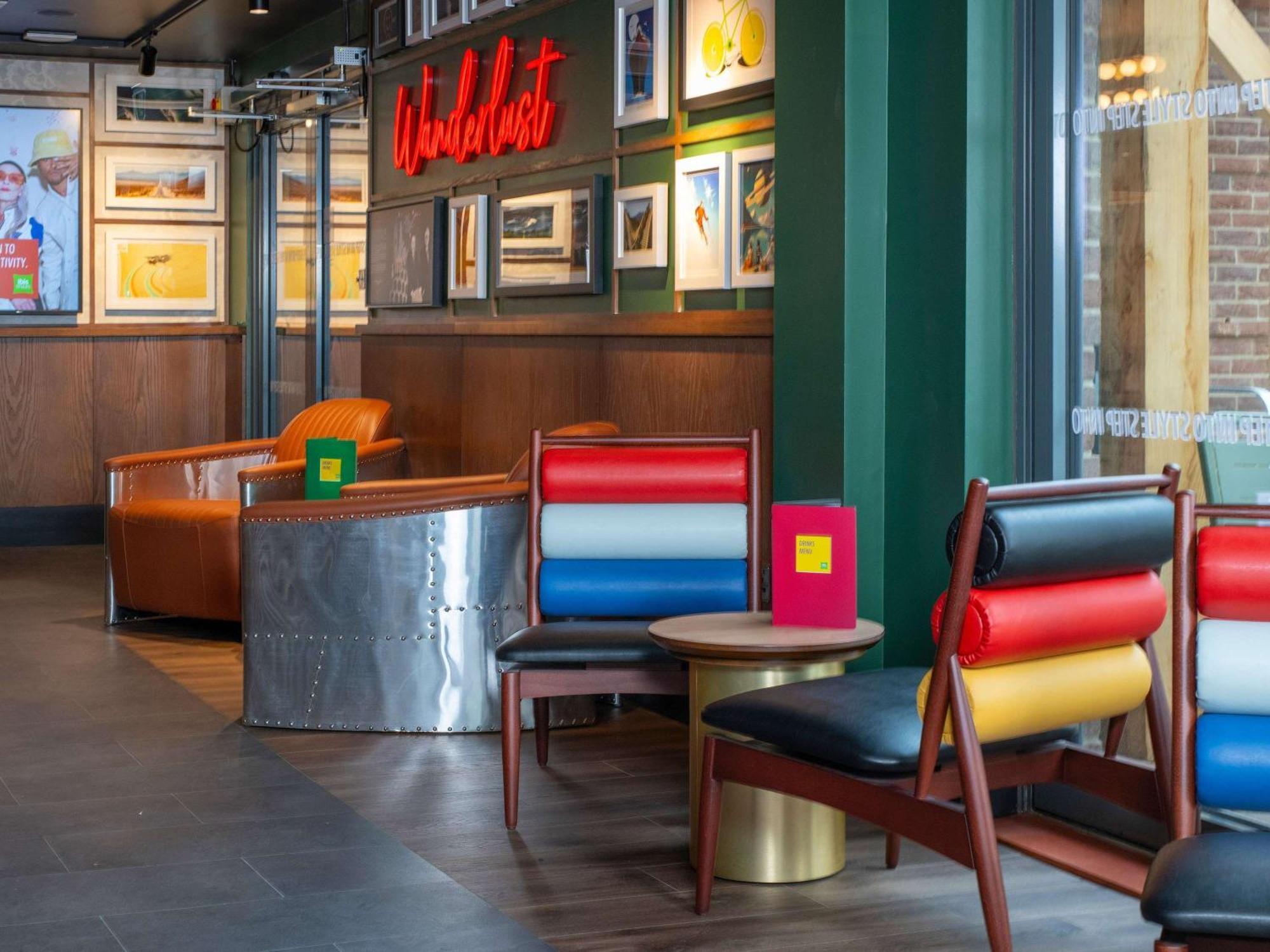 Ibis Styles London Gatwick Airport Hotel Crawley Kültér fotó