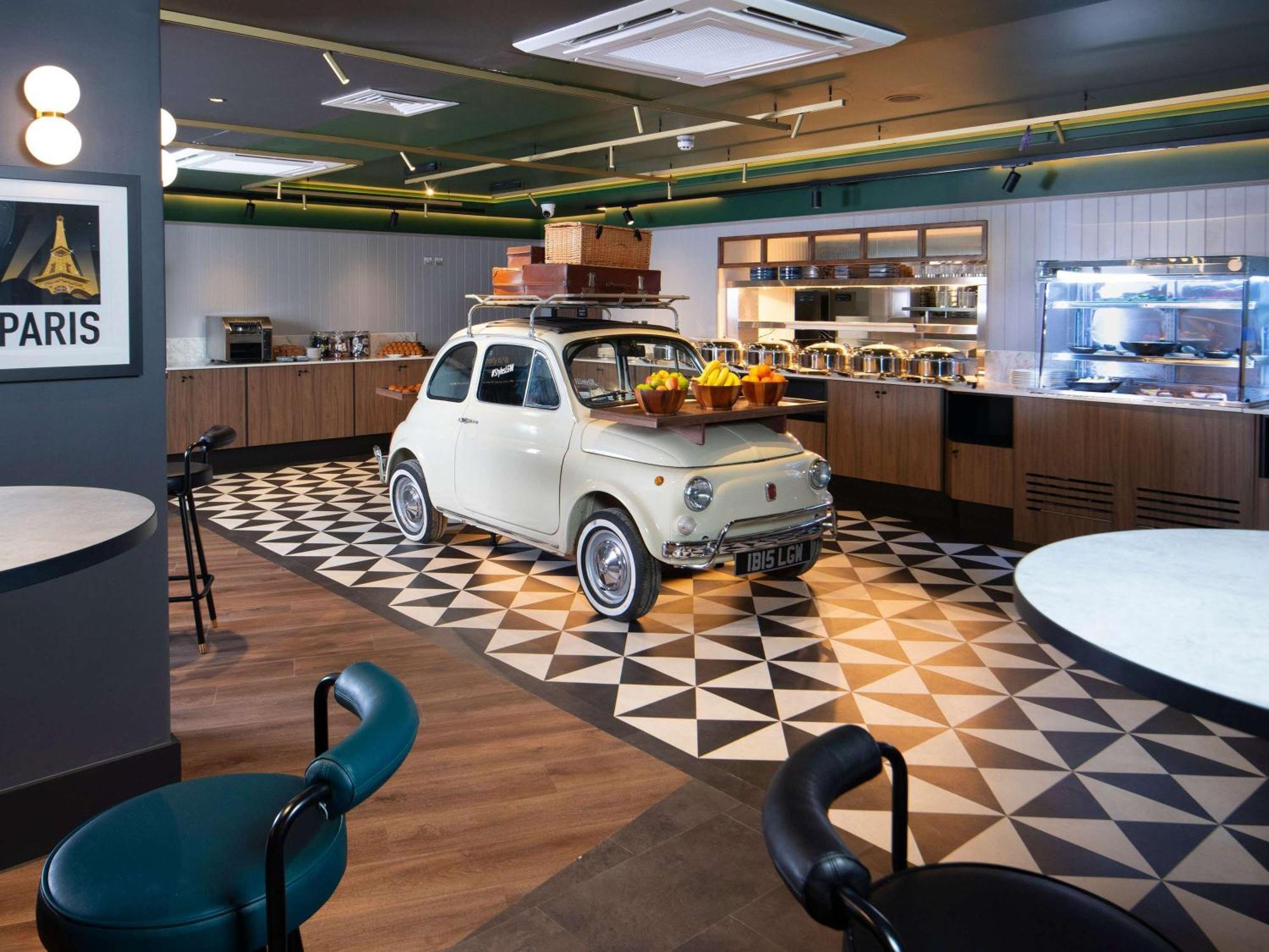 Ibis Styles London Gatwick Airport Hotel Crawley Kültér fotó